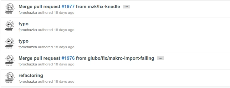 A visualização de histórico git bagunçado com commits de correção, merge pull e refatoração.